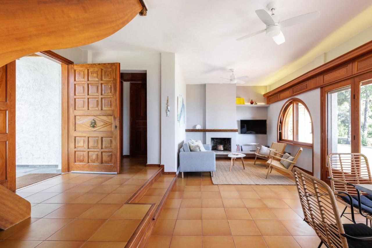 Luna Villa Private Beach เนอาอิรากลีอา ภายนอก รูปภาพ