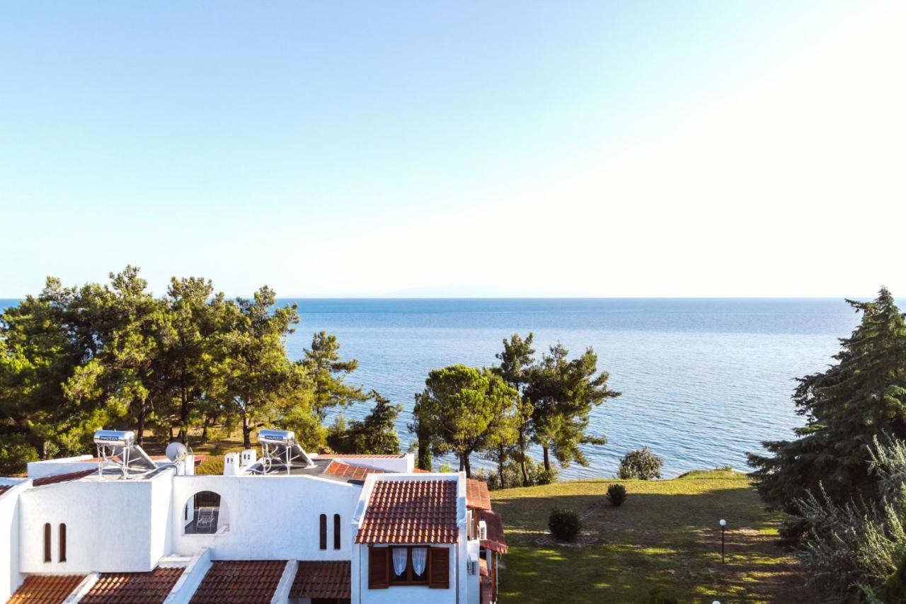 Luna Villa Private Beach เนอาอิรากลีอา ภายนอก รูปภาพ