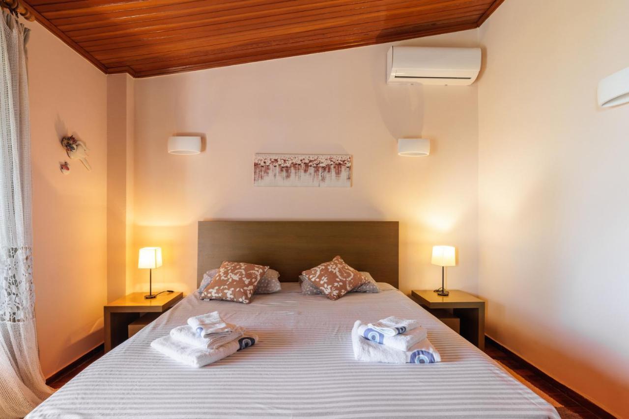 Luna Villa Private Beach เนอาอิรากลีอา ภายนอก รูปภาพ