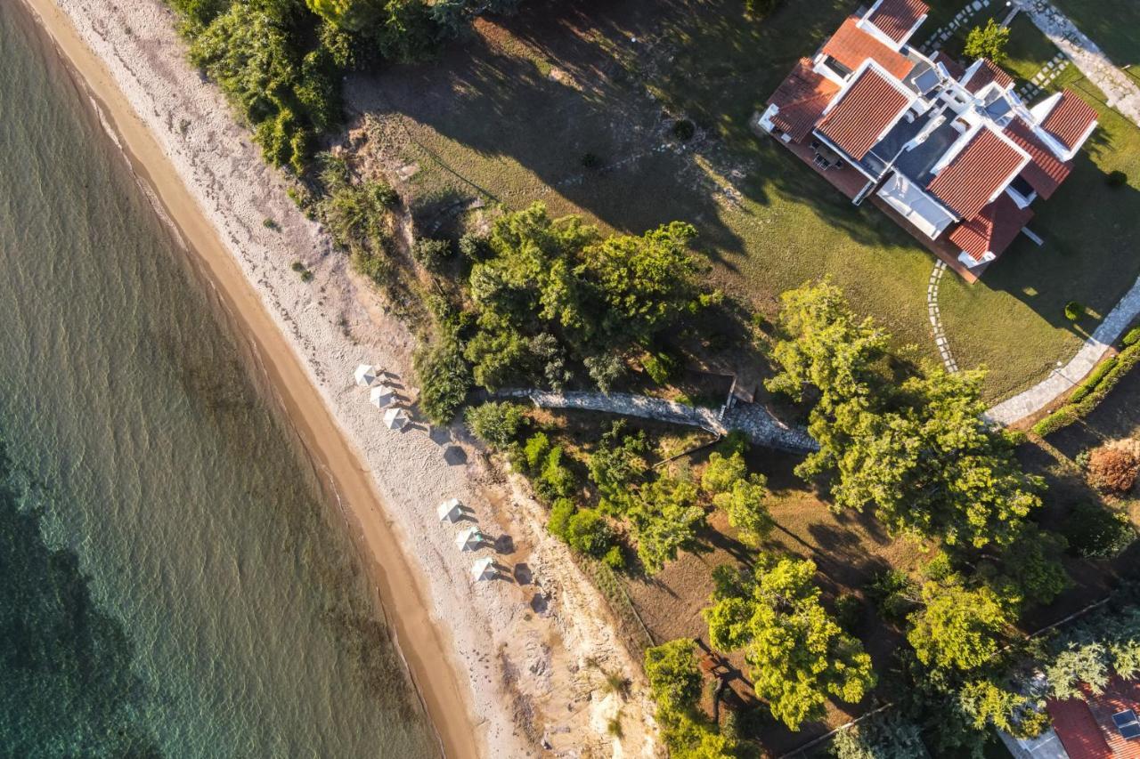 Luna Villa Private Beach เนอาอิรากลีอา ภายนอก รูปภาพ